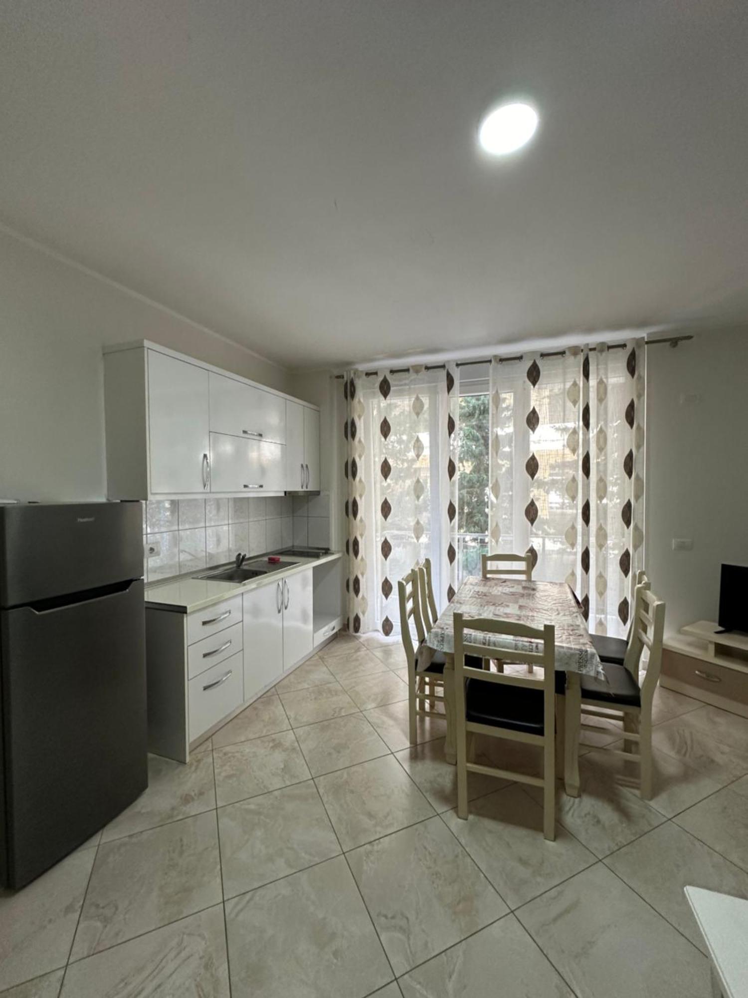 Holiday Apartments Shengjin Apartment